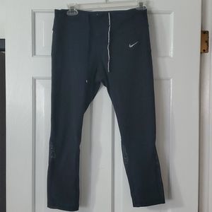 Nike 7/8 mid rise athletic pant